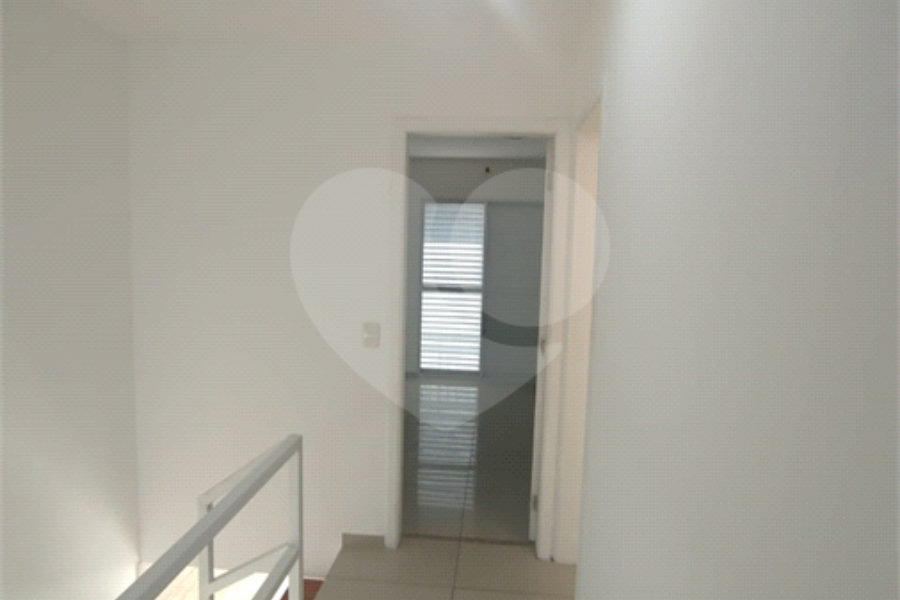 Casa à venda com 2 quartos no condomínio Vila Ajoá, Caieiras - SP