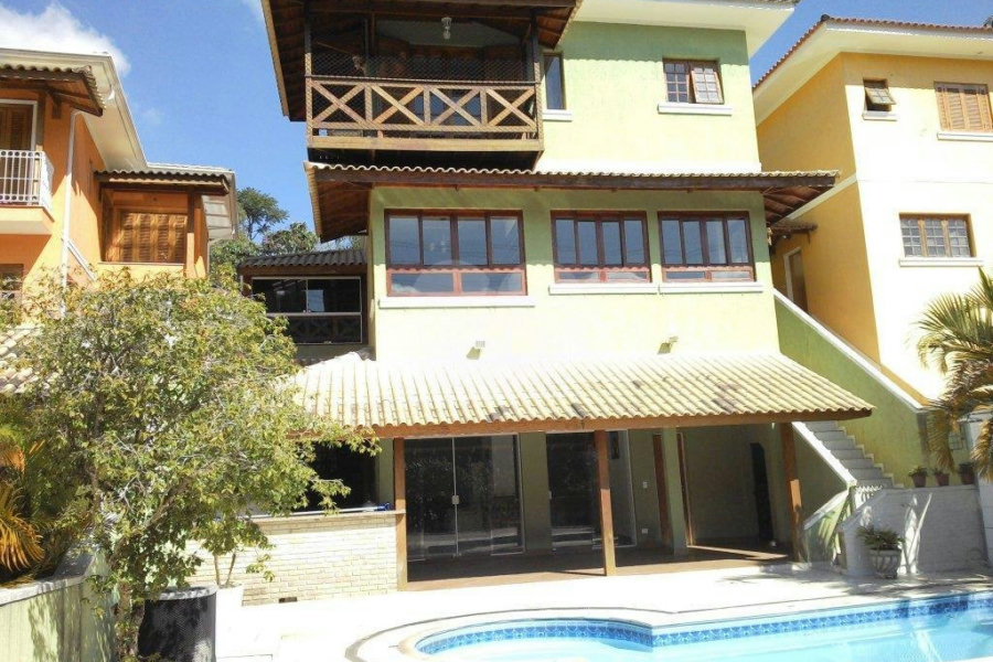 Casa à venda com 4 quartos, sendo 2 suítes,  em Horto, São Paulo, SP