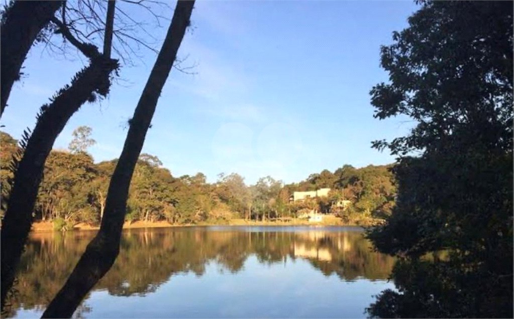 Terreno à venda no condomínio Vale da Santa Fé, Vinhedo - SP