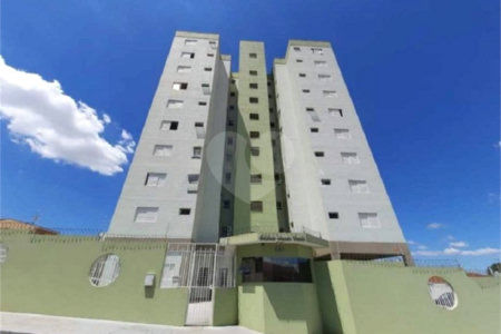 Apartamento no Condomínio Monte Verde.