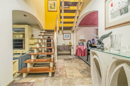 Sobrado a venda na Vila Mariana de 300m² 2 suítes 3 dormitórios 5 vagas