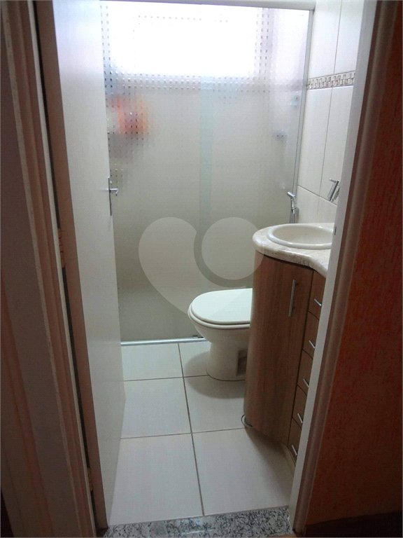 Apartamento no Condomínio Residencial Ipê I .