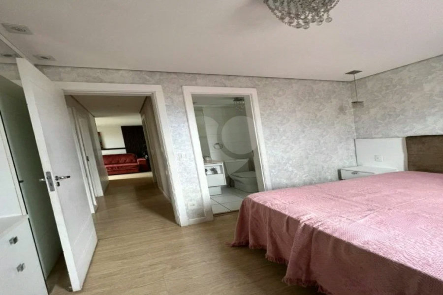 Apartamento à venda com 3 quartos, sendo 1 suíte,  em Vila Guilherme, São Paulo, SP