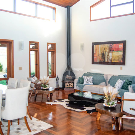 CASA ALTO PADRÃO - BAIRRO NOBRE