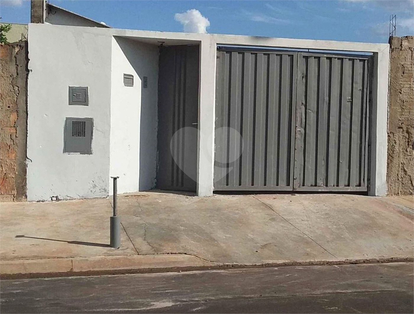 Casa térrea em Araraquara/SP.