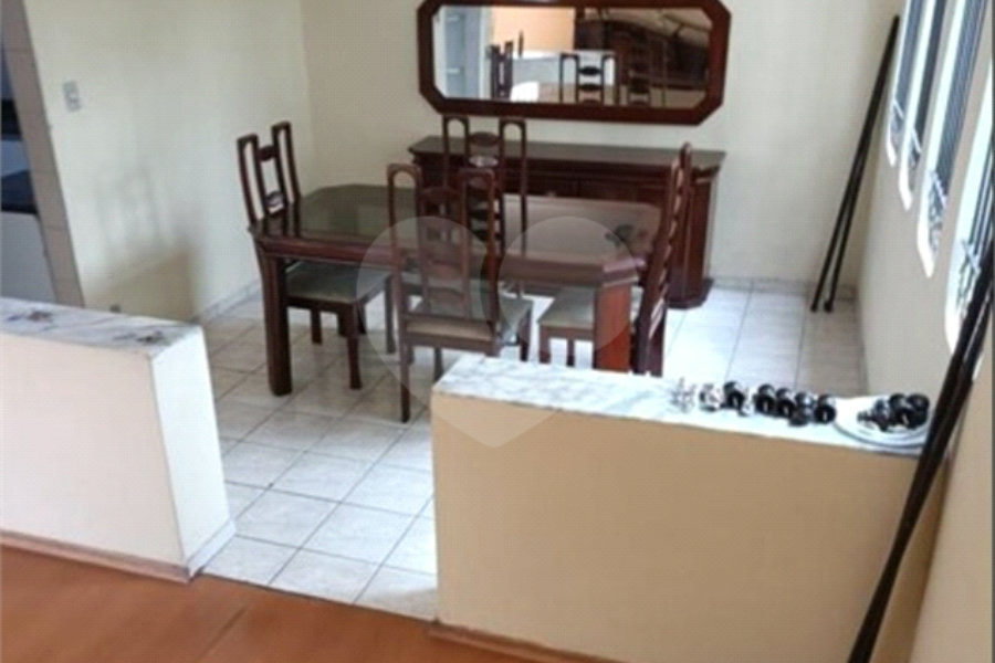 Sobrado à venda com 3 quartos em Vila Guarani, Santo André, SP