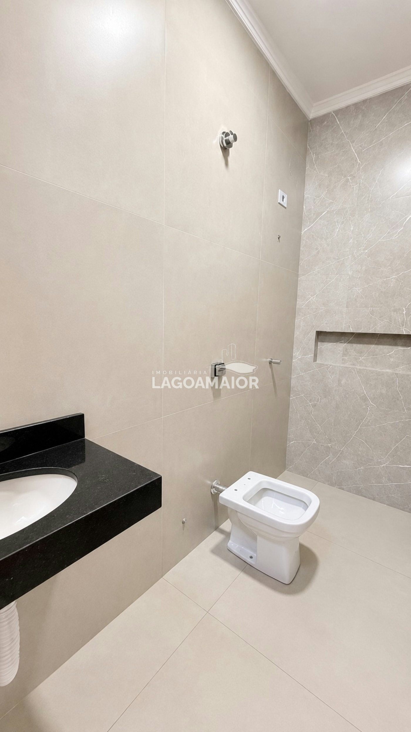 Casa à venda com 2 quartos, sendo 1 suíte, em Nova Tres Lagoas, Três Lagoas, MS
