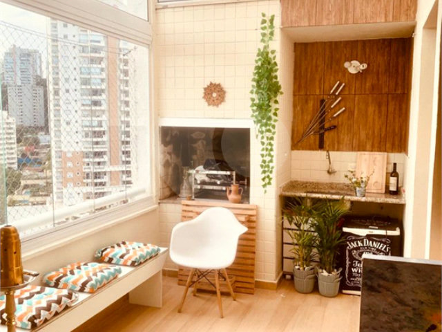 Apartamento à venda ou para alugar com 3 quartos, sendo 2 suítes,  em Morumbi, São Paulo, SP