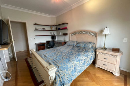 Apartamento à venda com 3 suítes em Campo Belo, São Paulo, SP