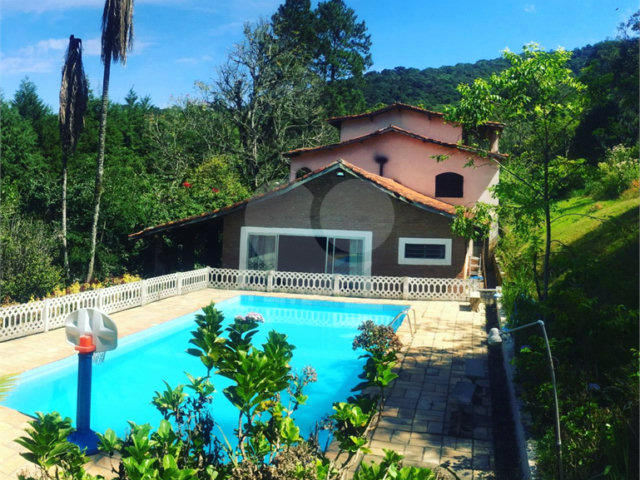 Sítio à venda com 9 quartos, sendo 4 suítes,  em Remédios, Mairiporã, SP