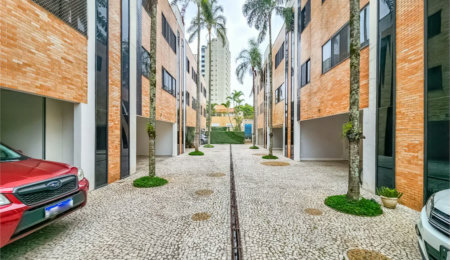Casa à venda com 3 quartos, sendo 2 suítes,  no condomínio Bella Julieta, São Paulo - SP