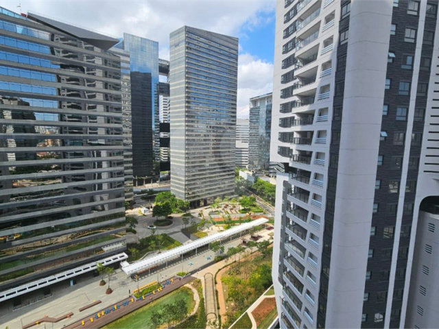 Apartamento à venda com 3 quartos, sendo 1 suíte,  em Chácara Santo Antônio, São Paulo, SP