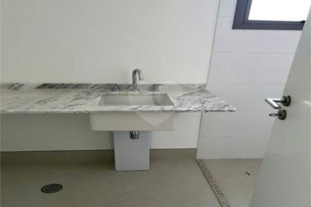 Apartamento à venda com 3 suítes em Campo Belo, São Paulo, SP