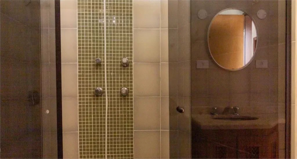 Casa à venda com 4 quartos, sendo 1 suíte,  em Vila Tiradentes, São Paulo, SP