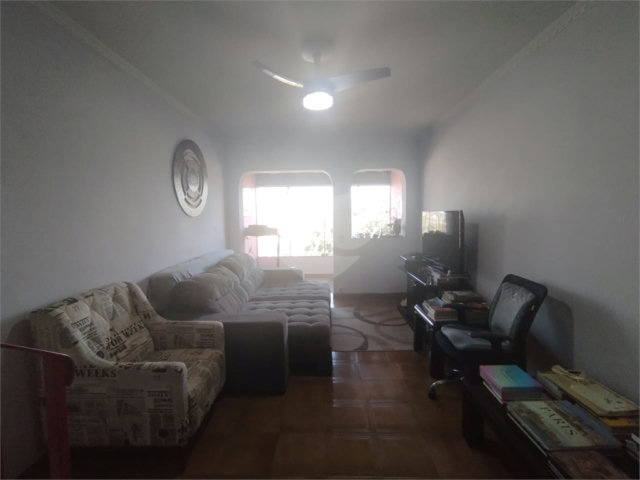 Sobrado à venda com 3 quartos em Vila Irmãos Arnoni, São Paulo, SP