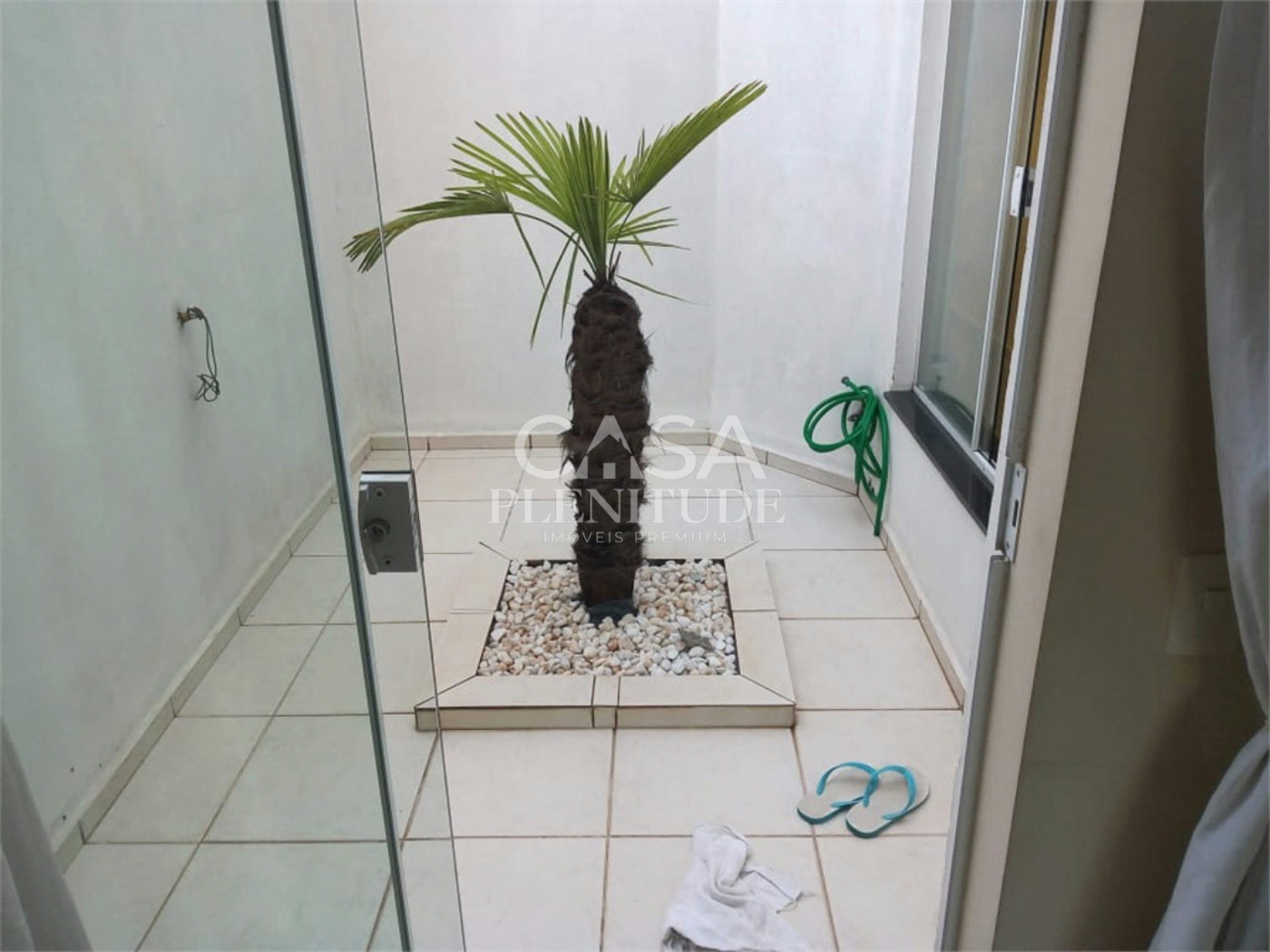 Sobrado à venda com 3 quartos, sendo 1 suíte,  em Wanel Ville, Sorocaba, SP