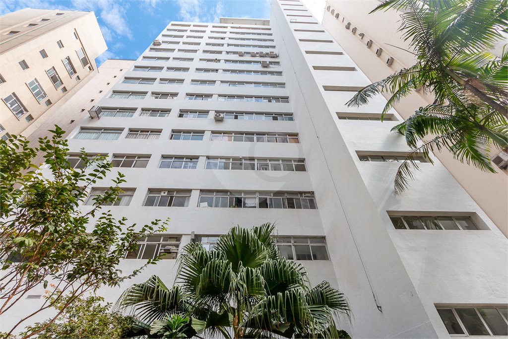 Apartamento à venda com 3 quartos, sendo 1 suíte, em Santa Cecília, São Paulo, SP