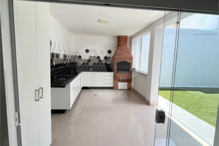 Sobrado à venda com 3 quartos em Parada Inglesa, São Paulo, SP