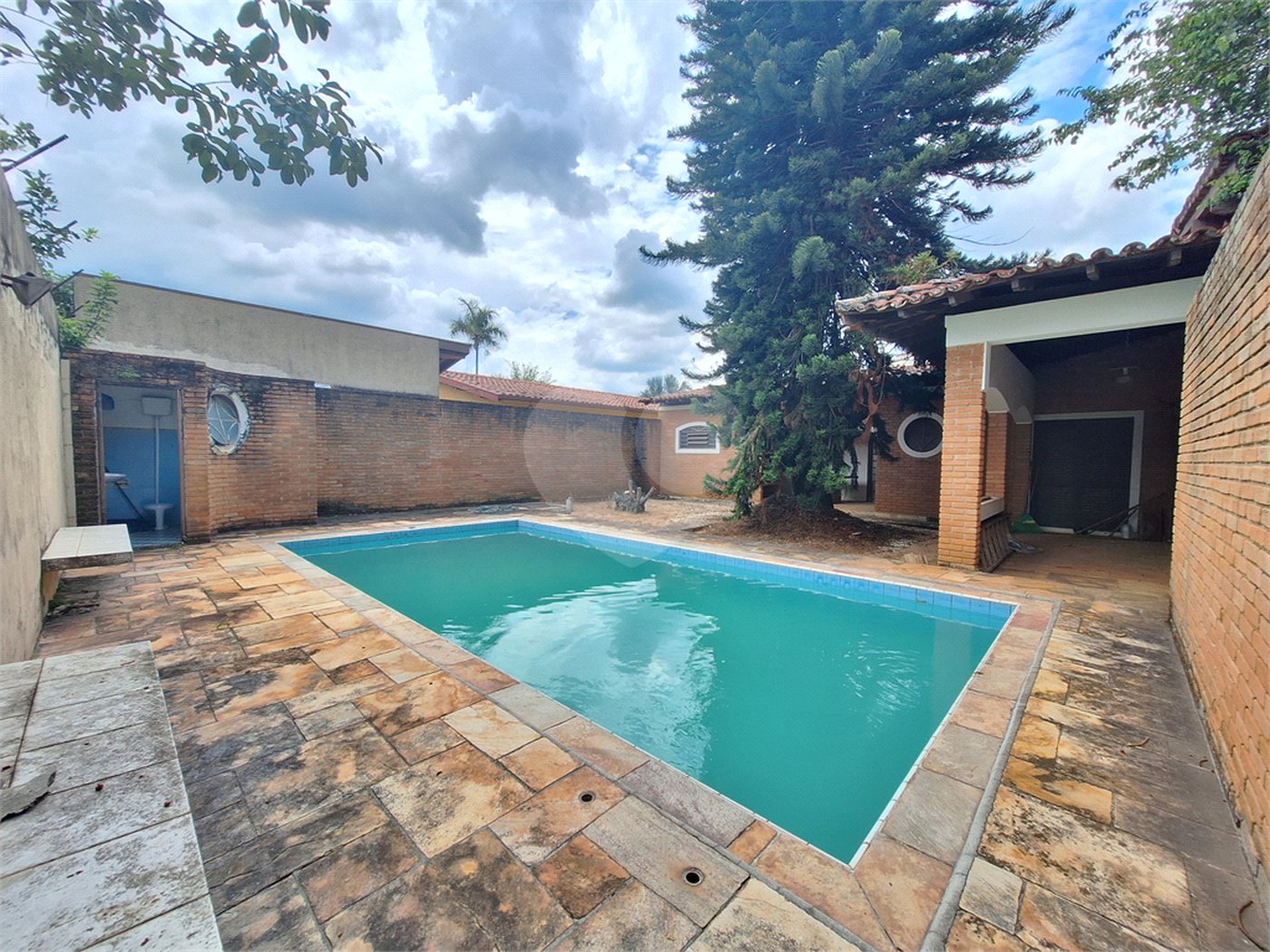Casa à venda com 3 quartos, sendo 1 suíte, no Centro, Vinhedo, SP