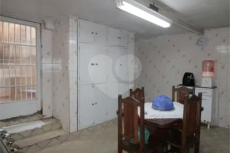 Sobrado à venda com 3 quartos, sendo 1 suíte, em Vila Invernada, São Paulo, SP