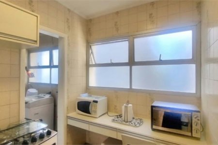 Apartamento porteira fechada com vista para o mar e lazer completo em Pitangueiras – Guarujá