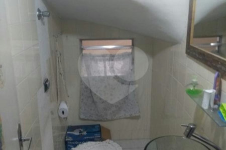 Sobrado à venda com 2 quartos em Jardim Monte Alegre, São Paulo, SP