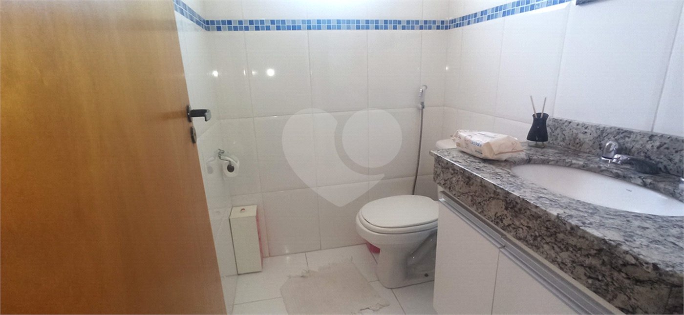Casa à venda com 3 quartos, sendo 1 suíte, em Vila Capuava, Valinhos, SP
