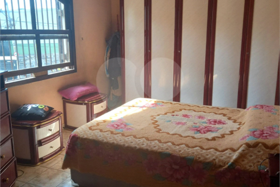 Sobrado à venda com 3 quartos, sendo 1 suíte, em Parque Novo Mundo, São Paulo, SP