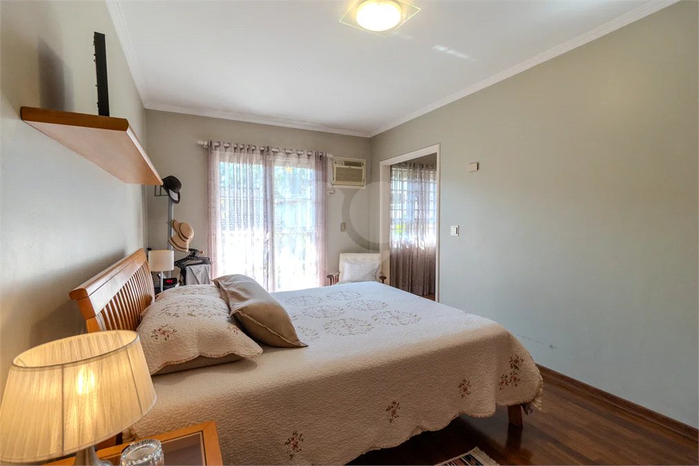 Casa à venda com 3 quartos, sendo 1 suíte, em Alto da Boa Vista, São Paulo, SP
