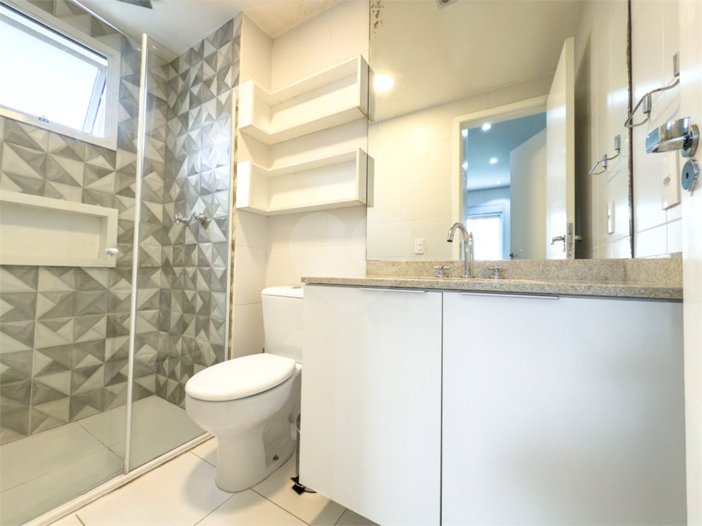 Apartamento à venda com 2 quartos, sendo 1 suíte, em Jardim Prudência, São Paulo, SP