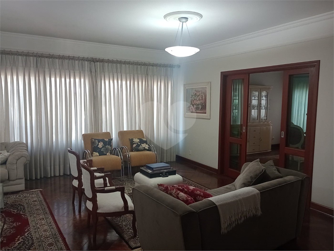 Casa à venda com 5 quartos, sendo 3 suítes, no Centro, Itapetininga, SP