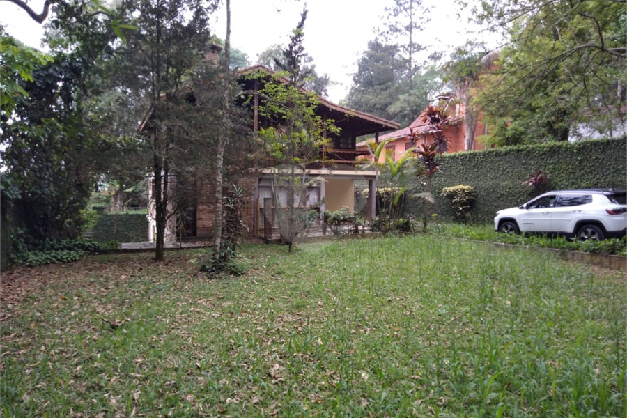 Casa à venda com 5 quartos, sendo 1 suíte, em Mantiqueira, Mairiporã, SP