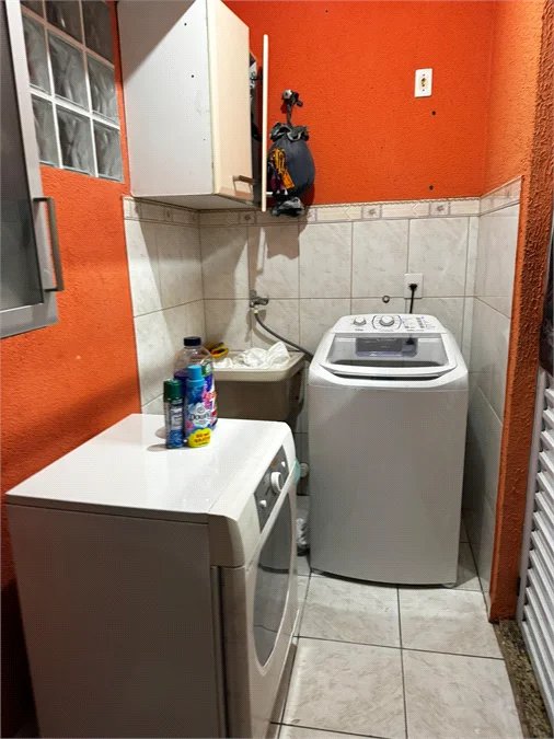 Sobrado à venda com 3 quartos, sendo 1 suíte,  em Parque Ipê, São Paulo, SP