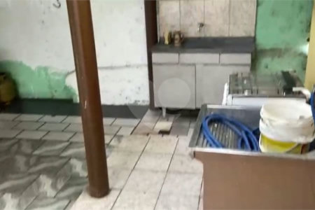 Casa à venda com 3 quartos, sendo 1 suíte,  no Centro, Salto, SP