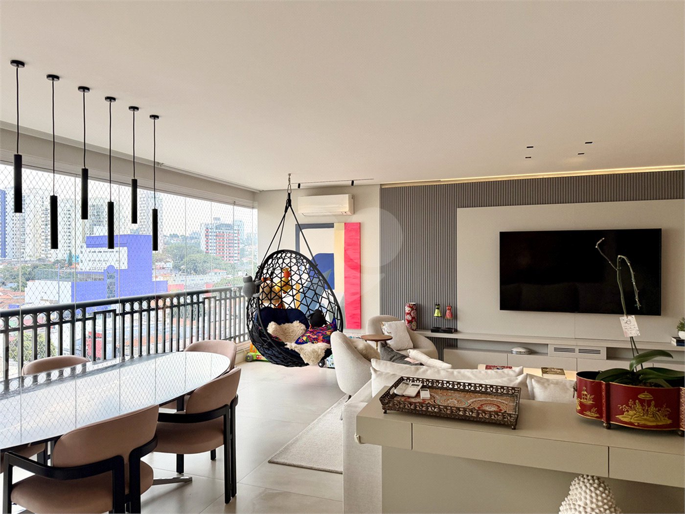 Apartamento à venda com 3 suítes em Vila Romana, São Paulo, SP