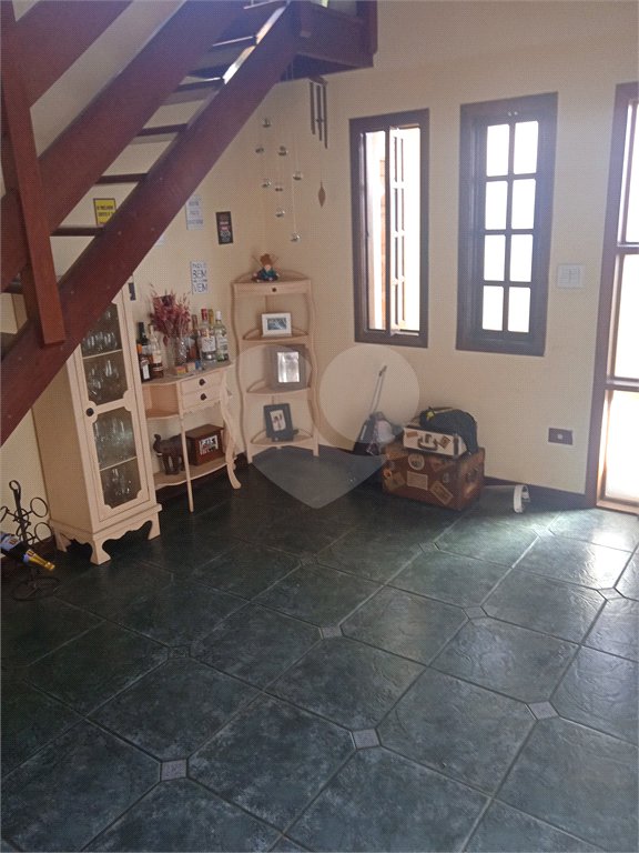 Casa à venda com 8 quartos, sendo 3 suítes, em Jardim Terceiro Centenário, Atibaia, SP