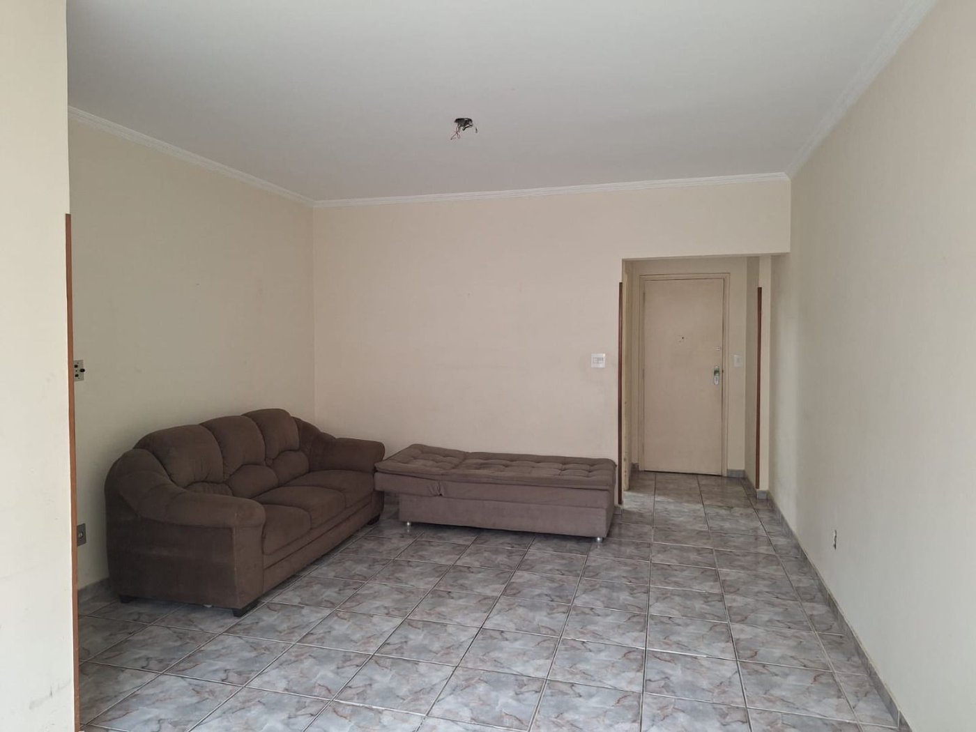 Apartamento Amplo a Apenas 120 Metros da Praia – Localização Privilegiada na Ponta da Praia!