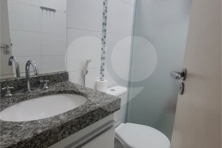 Casa em condomínio à venda com 2 quartos em Parque Vitória, São Paulo, SP