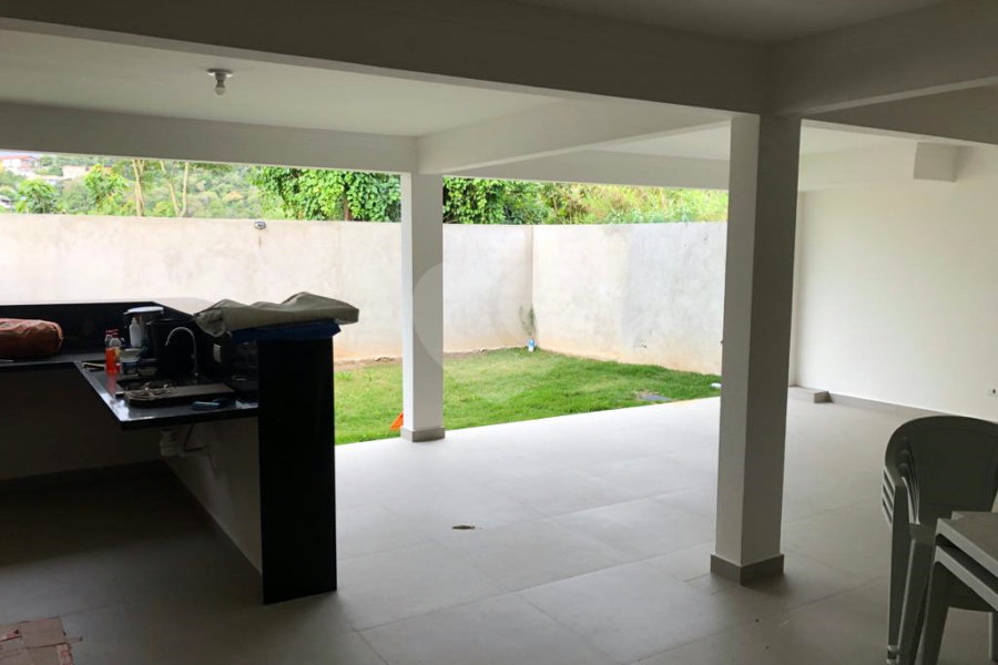 Casa à venda com 3 suítes no condomínio Estancia da Serra / Residencial Nova Mairipora, Mairiporã - SP
