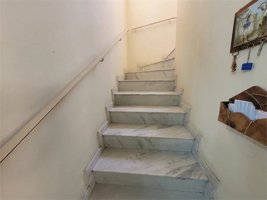 Sobrado à venda com 3 quartos, sendo 1 suíte, em Vila Hamburguesa, São Paulo, SP
