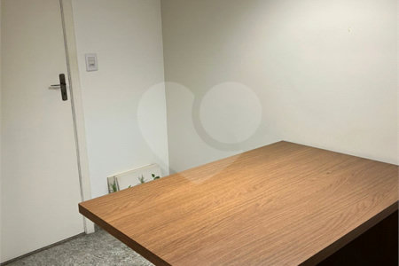 Casa à venda com 2 suítes no condomínio Recanto dos Ipes, Atibaia - SP