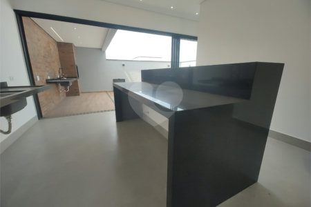 Casa à venda com 3 suítes no condomínio Terras de São Francisco, Sorocaba - SP