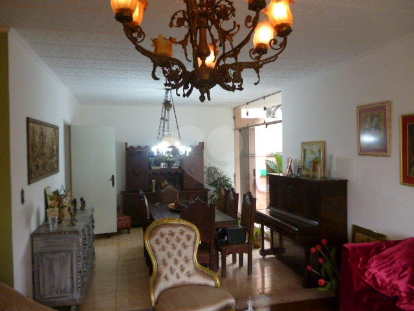 Casa à venda com 5 quartos, sendo 2 suítes, em Parque Jabaquara, São Paulo, SP