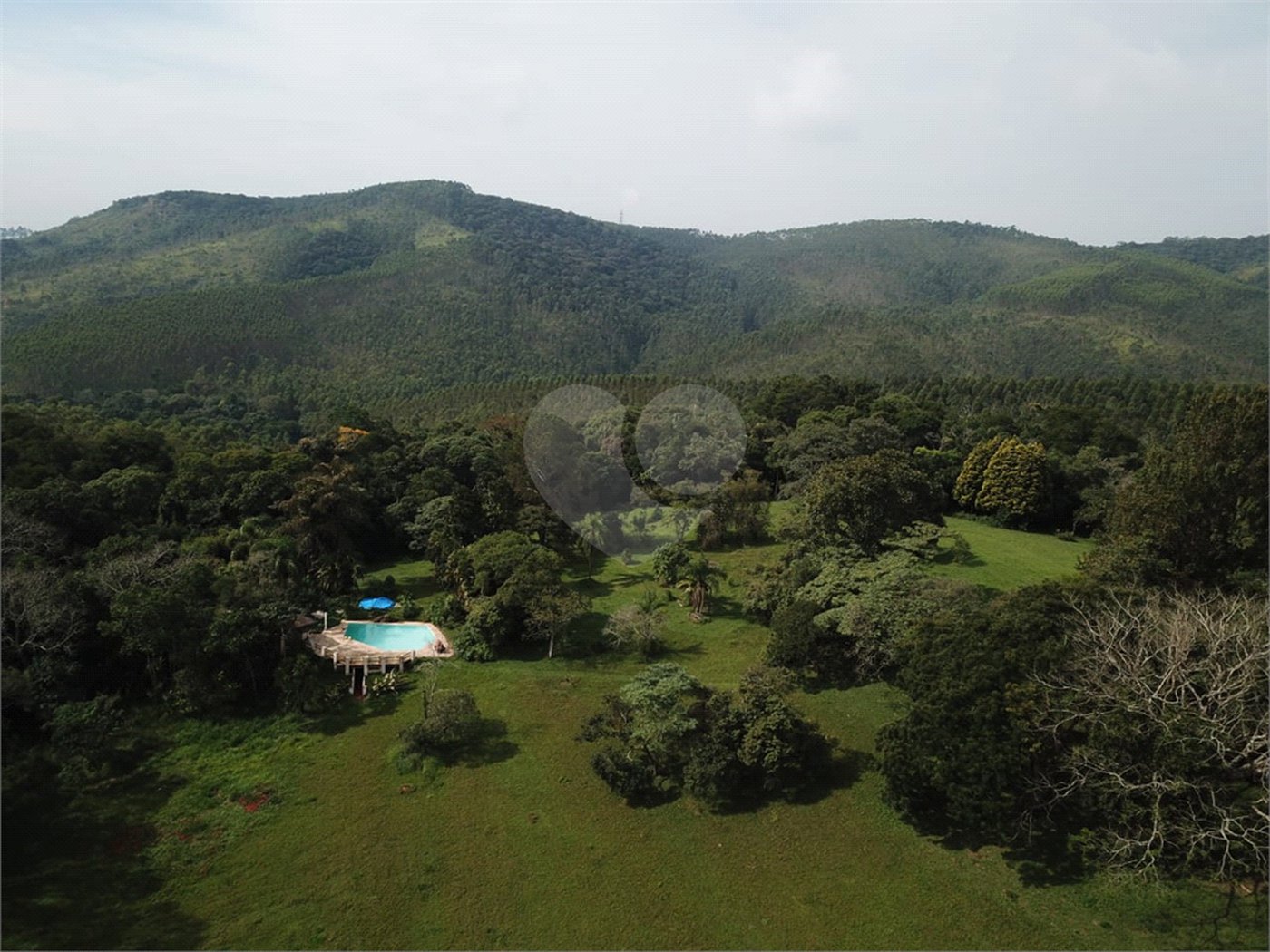 Chácara à venda com 5 quartos em Volta Grande (são João Novo), São Roque, SP