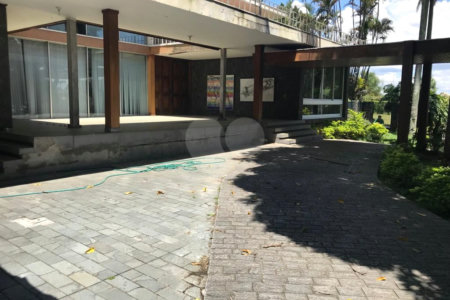 Casa à venda com 8 suítes em Morumbi, São Paulo, SP