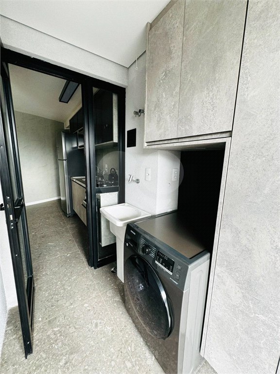 Apartamento à venda com 3 quartos em Vila Cordeiro, São Paulo, SP