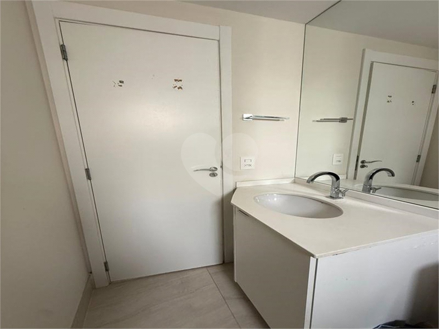 Apartamento à venda ou para alugar com 3 quartos, sendo 1 suíte, em Vila Andrade, São Paulo, SP