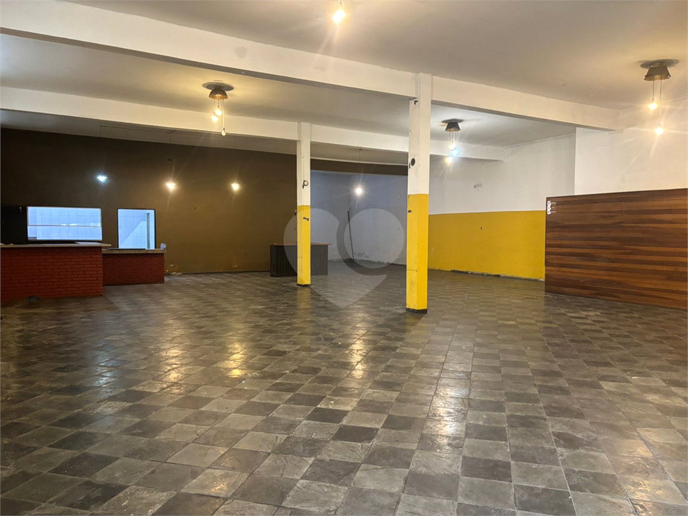 Salão para alugar em Vila Monteiro, Poá, SP