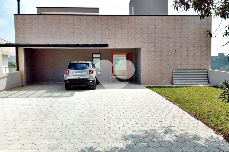 Casa à venda com 4 quartos, sendo 3 suítes, no condomínio Residencial Ecologico da Cantareira, Mairiporã - SP