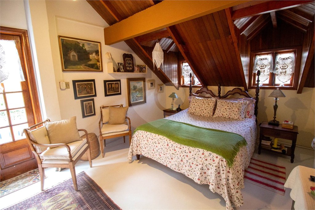 Chácara à venda com 5 quartos, sendo 4 suítes, no Centro (canguera), São Roque, SP